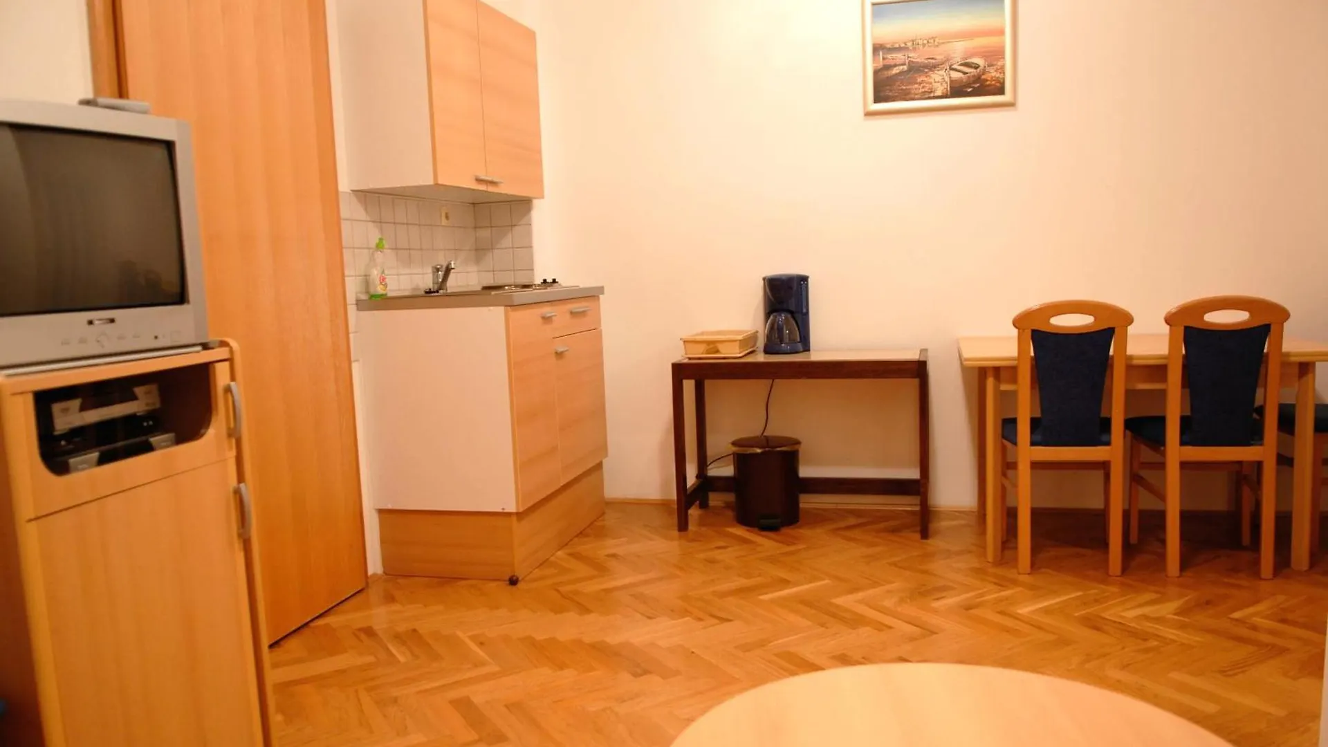 Apartments Petricevic Selce