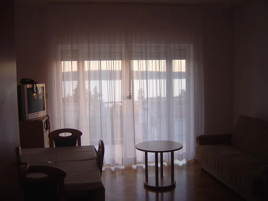 Apartments Petricevic Selce
