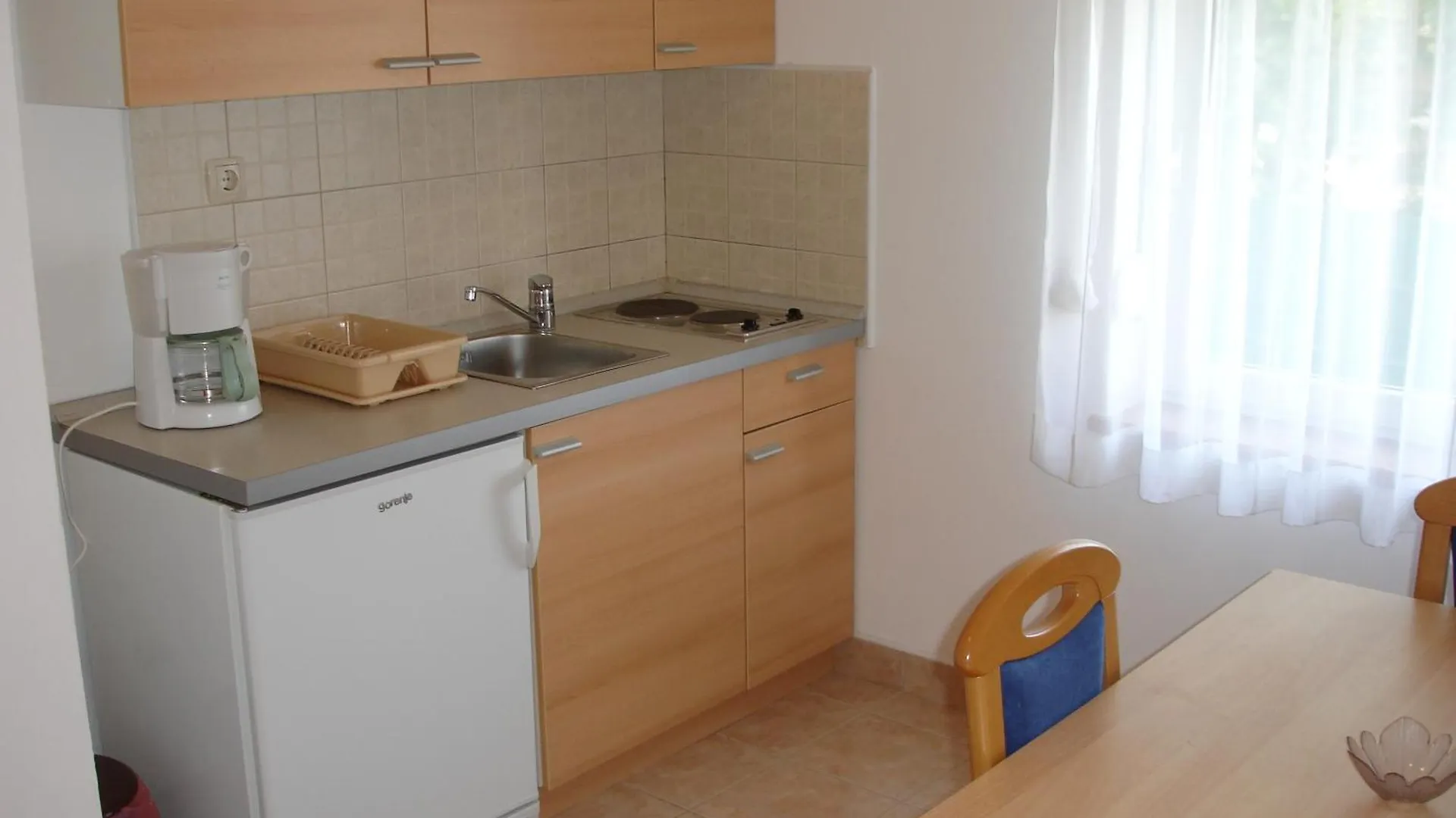Apartments Petricevic セルツェ