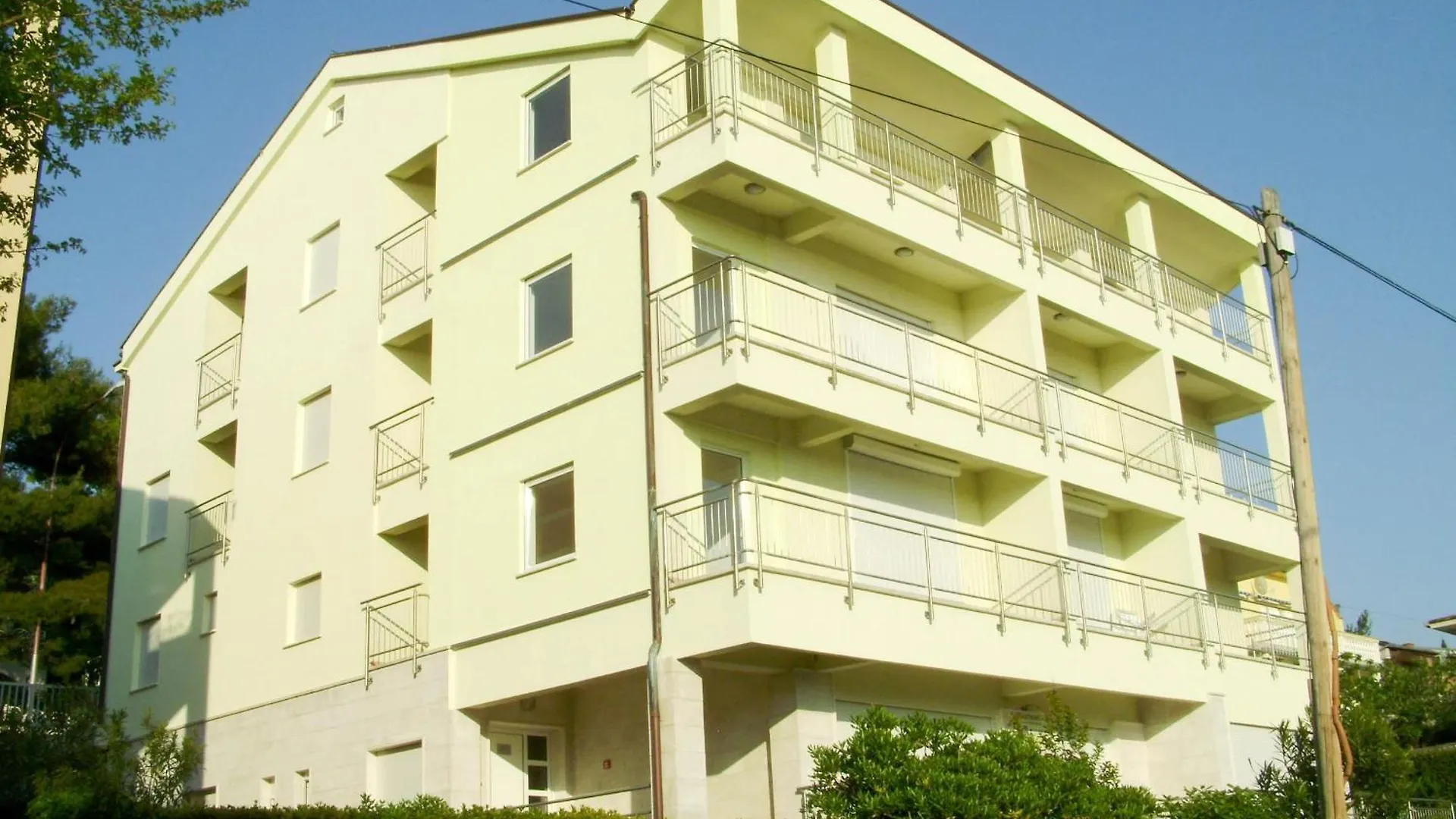 Apartments Petricevic Selce